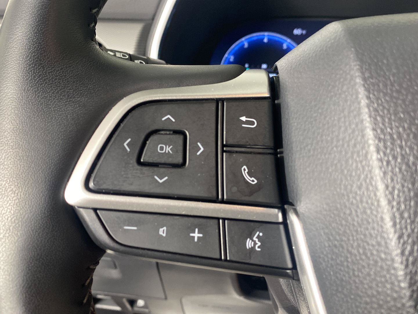 Used 2026 Toyota Highlander Platinum AWD/4WD image 24