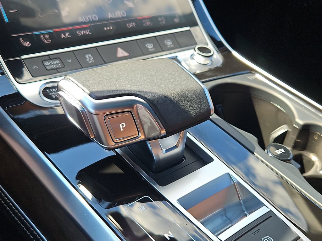 Certified 2025 Audi Q8 Premium Plus AWD/4WD image 32