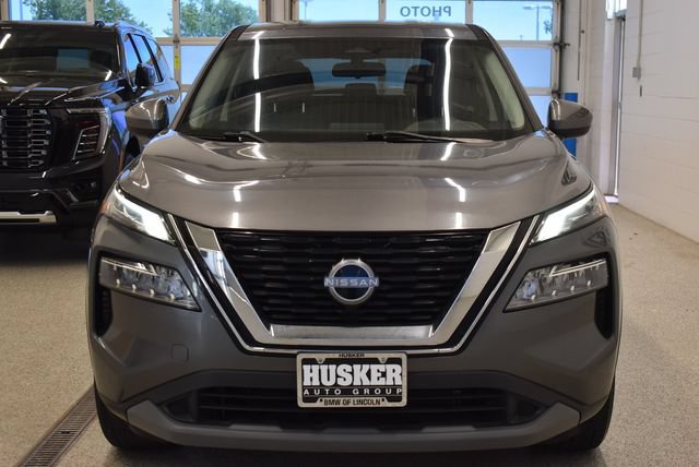 Used 2023 Nissan Rogue SV AWD/4WD image 3