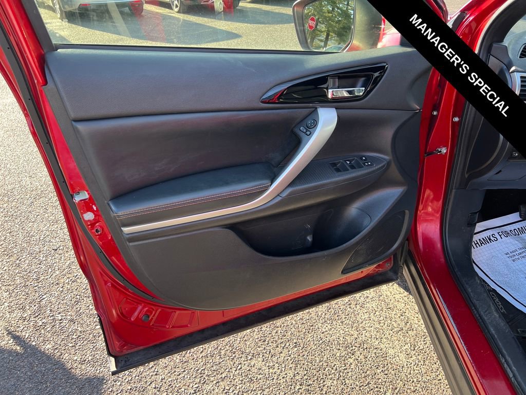 Used 2020 Mitsubishi Eclipse Cross SEL AWD/4WD image 12