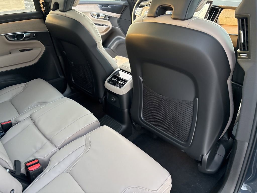 New 2026 Volvo XC90 T8 Ultra w/ Protection Package Premier image 46