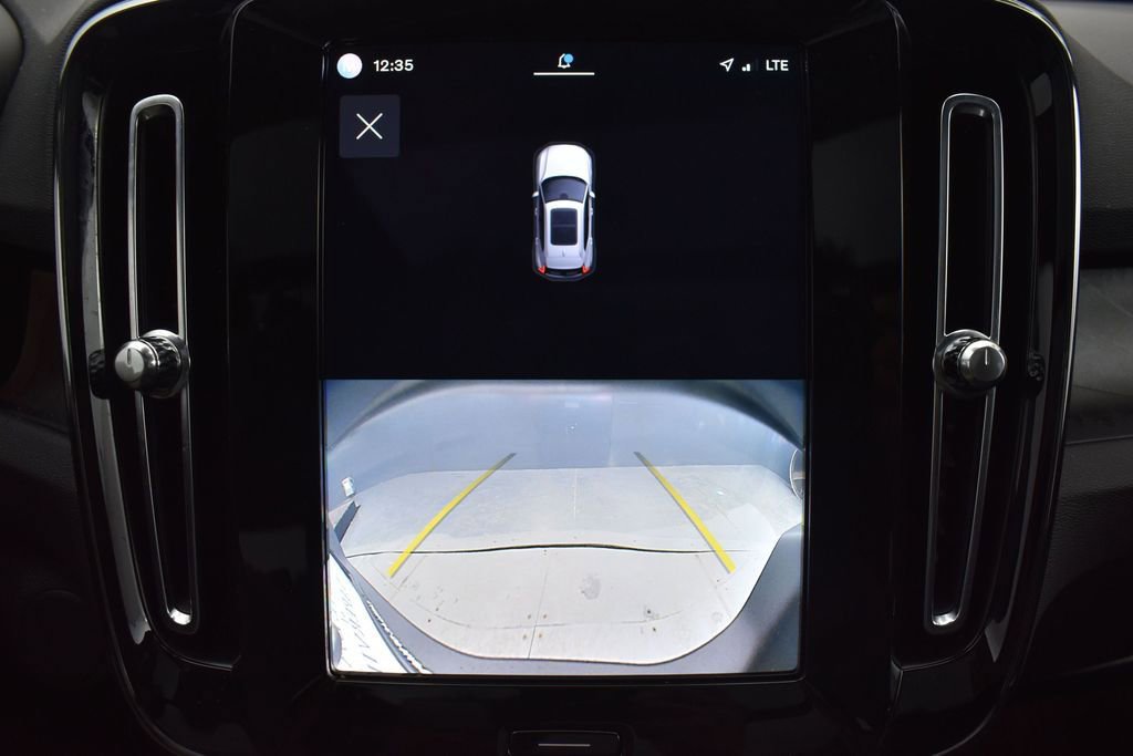 Used 2023 Volvo XC40 Recharge Plus w/ Protection Package Premier AWD/4WD image 22