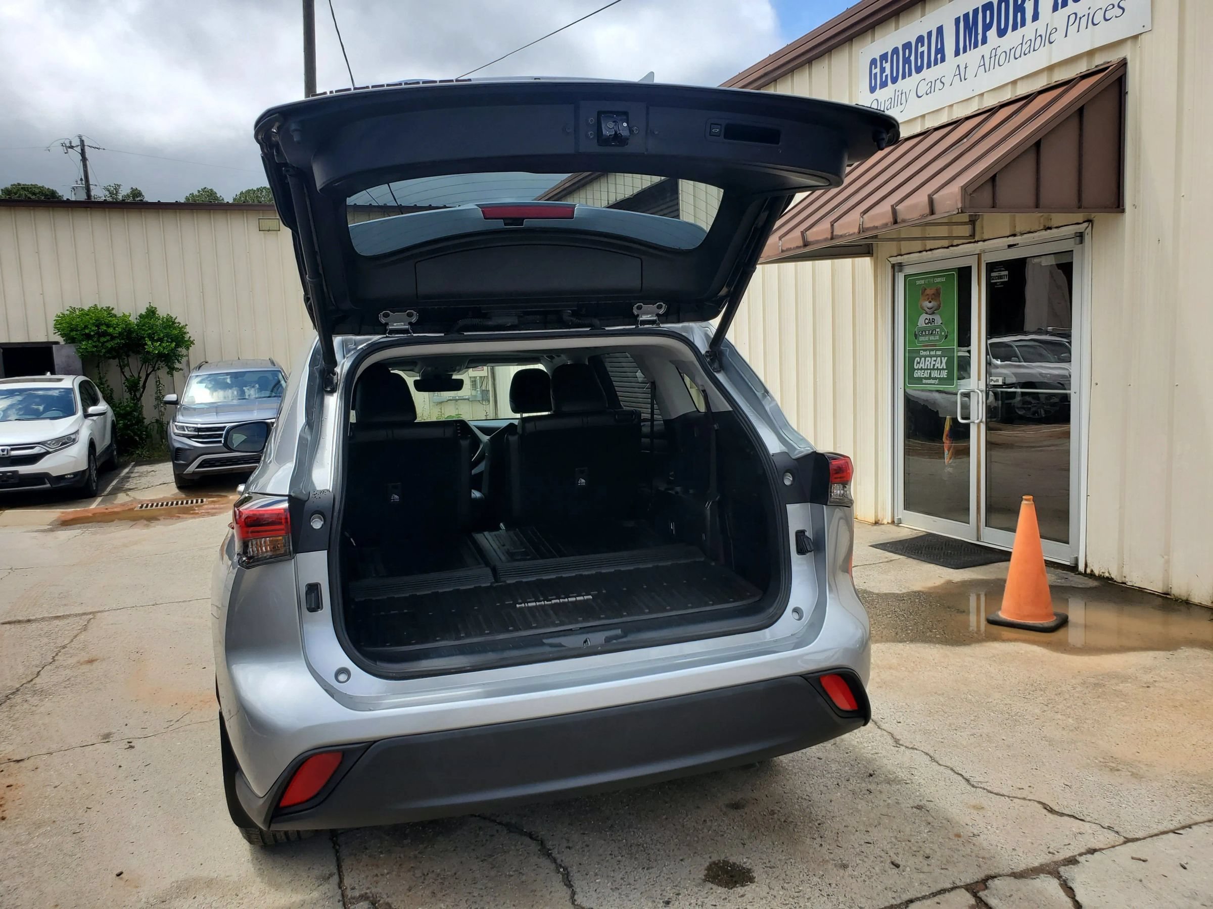Used 2022 Toyota Highlander XLE FWD image 44