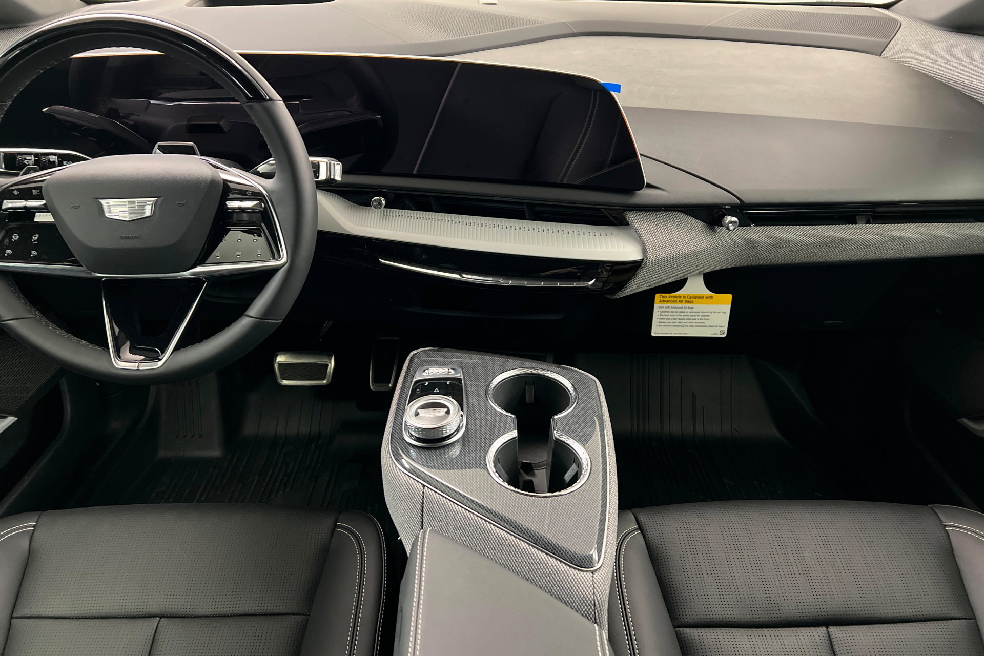 New 2026 Cadillac Optiq Sport 2 w/ LPO, Floor Liner Package AWD/4WD image 14
