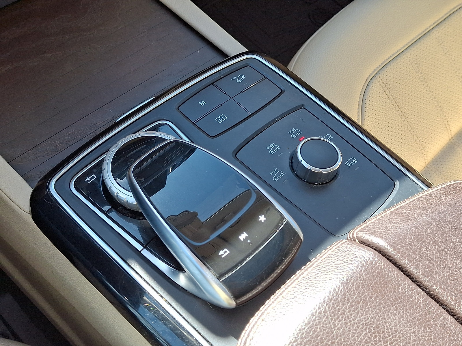 Certified 2018 Mercedes-Benz GLE 350 4MATIC image 16