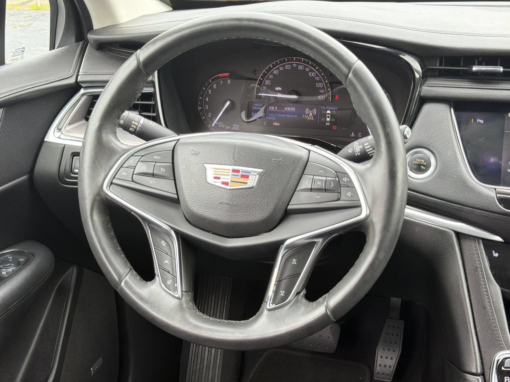 Used 2017 Cadillac XT5 Luxury w/ Driver Awareness Package FWD image 24