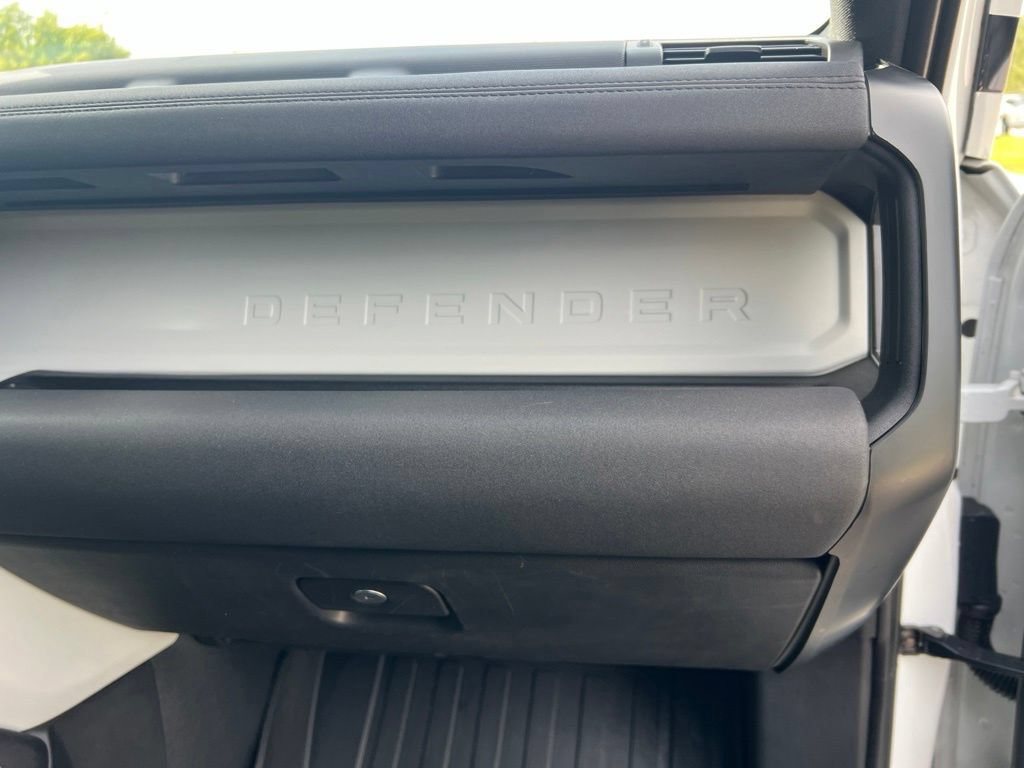 Used 2020 Land Rover Defender 110 SE AWD/4WD image 12