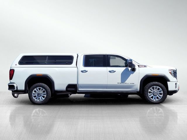 Used 2022 GMC Sierra 3500 Denali w/ Denali Ultimate Package AWD/4WD image 3