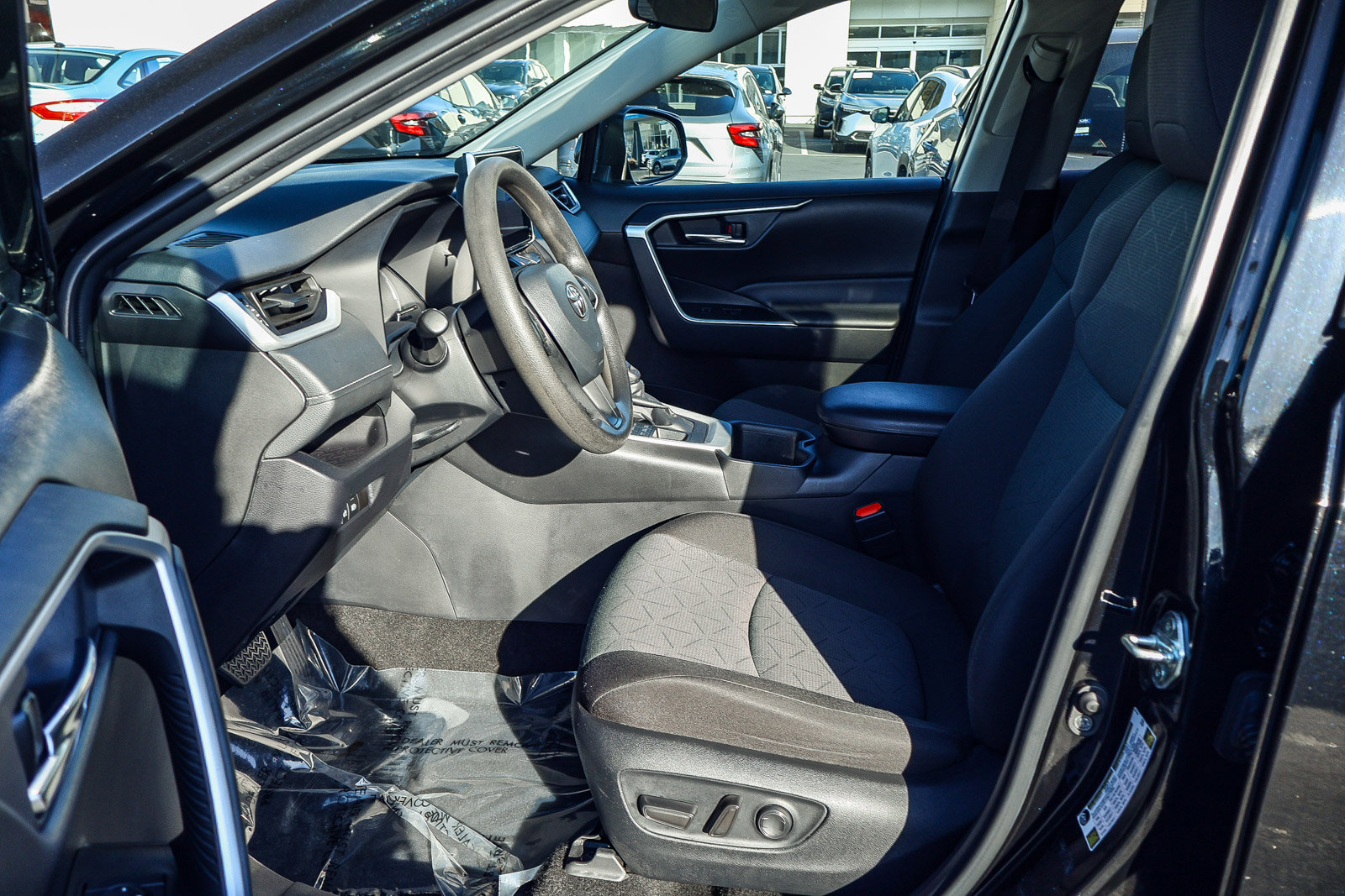 Used 2024 Toyota RAV4 XLE image 2