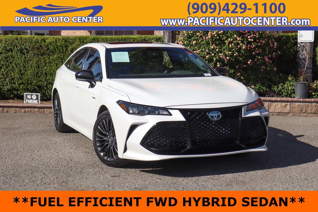 Used 2020 Toyota Avalon XSE FWD image 1