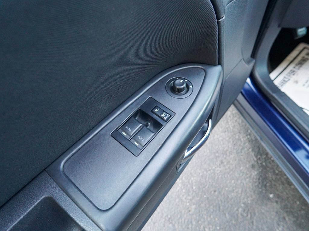 Used 2013 Dodge Challenger SXT image 14