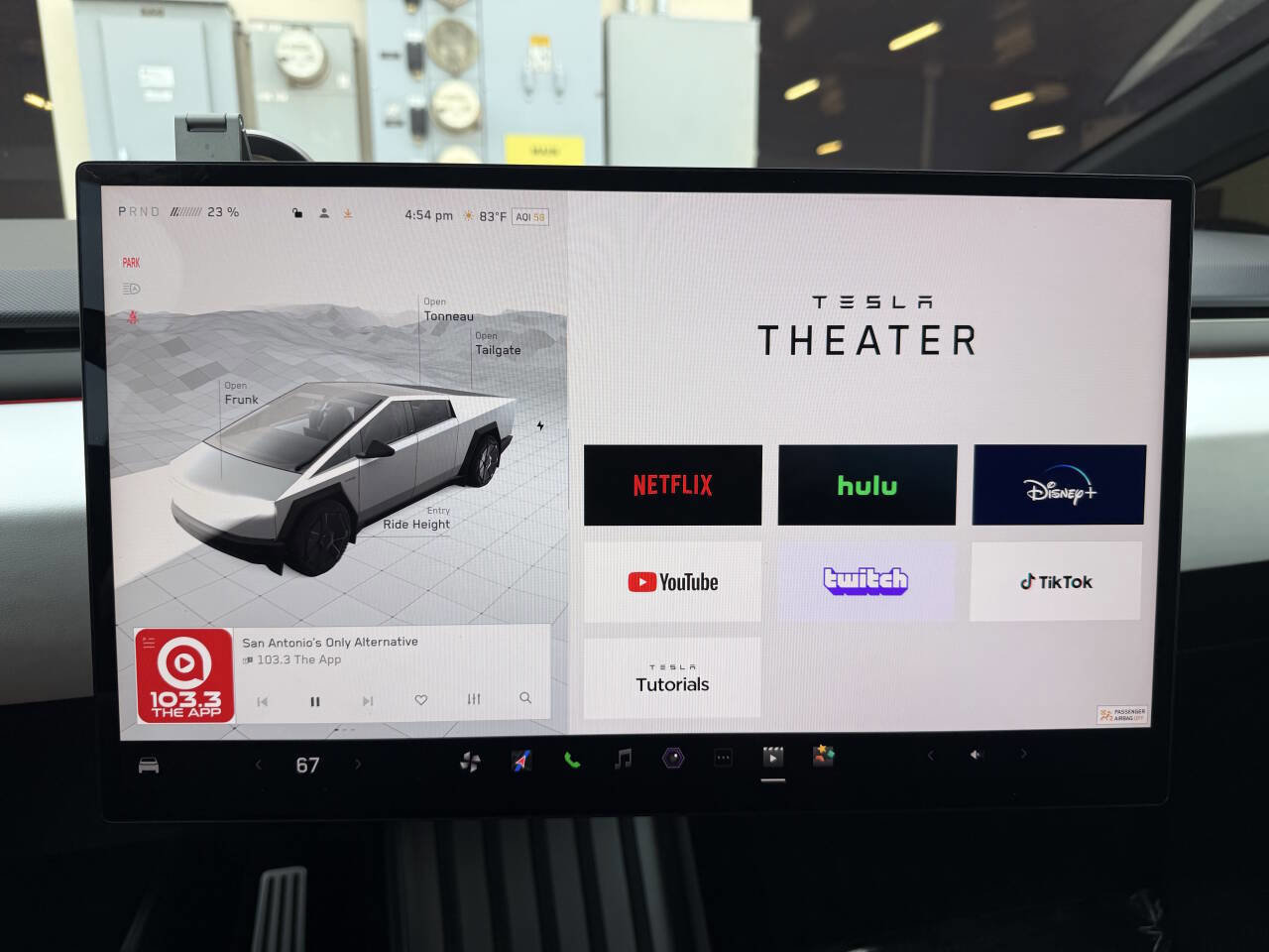 Used 2024 Tesla Cybertruck AWD Crew Cab image 37