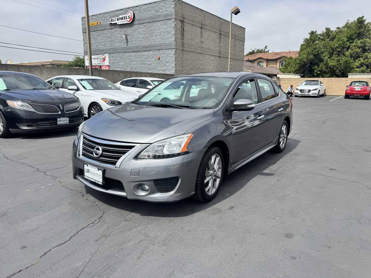 Used 2015 Nissan Sentra SR w/ Navigation Package FWD image 13
