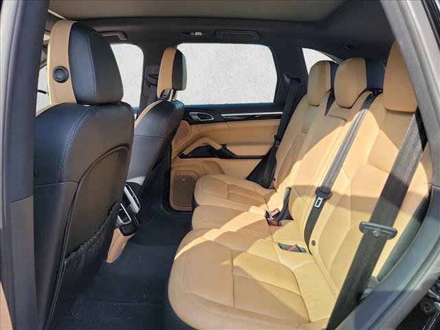 Used 2016 Porsche Cayenne AWD/4WD image 14