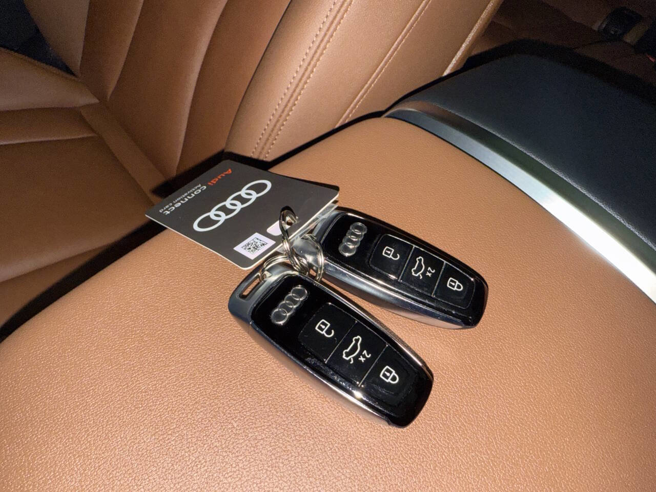 Used 2023 Audi Q8 Premium w/ Convenience Package image 17