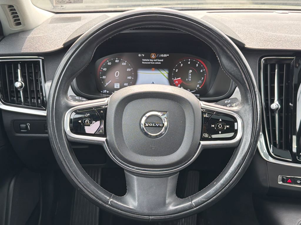 Used 2017 Volvo S90 T6 Momentum w/ Vision Package image 24