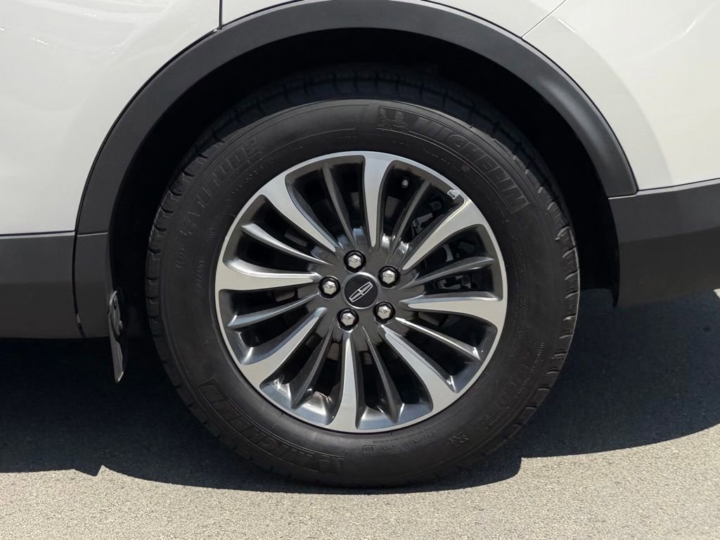 Used 2023 Lincoln Nautilus FWD image 12