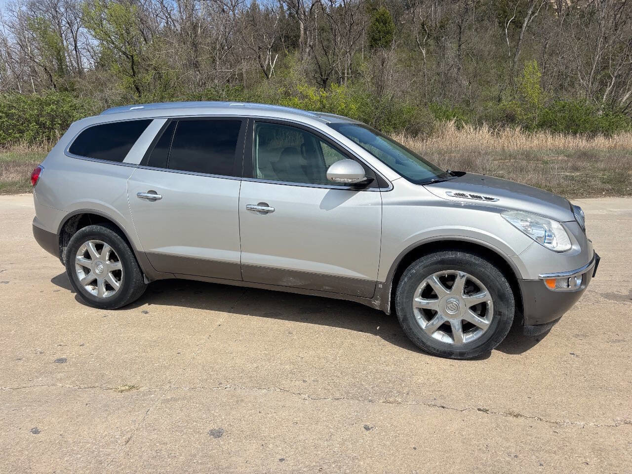 Used 2008 Buick Enclave CXL w/ Entertainment Package #1 AWD/4WD image 5