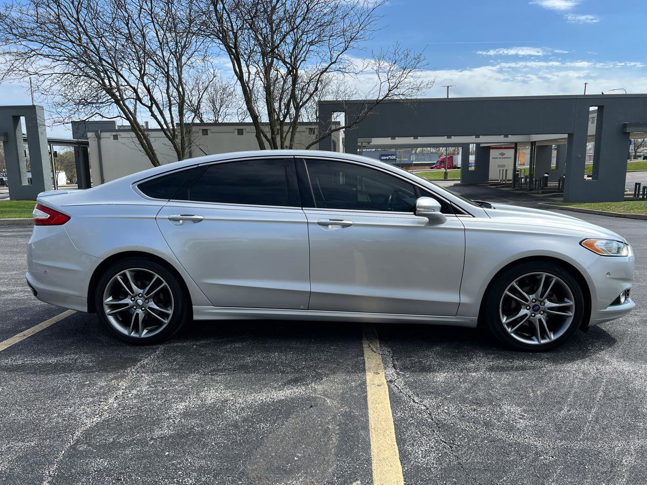 Used 2013 Ford Fusion Titanium w/ Titanium Driver Assist Pkg FWD image 7