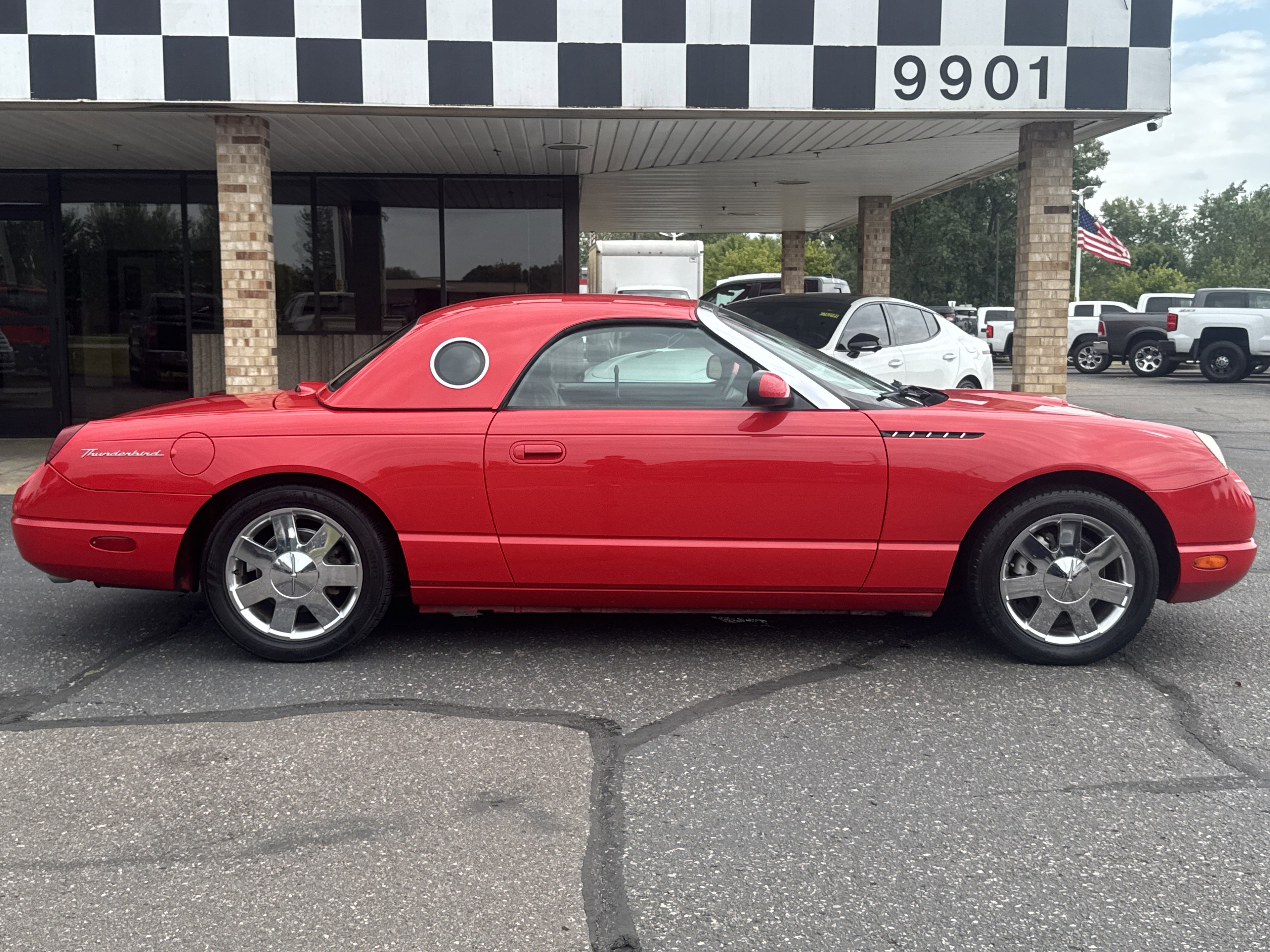 Used 2002 Ford Thunderbird RWD image 8