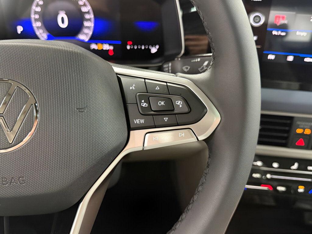 New 2026 Volkswagen Jetta SE FWD image 12