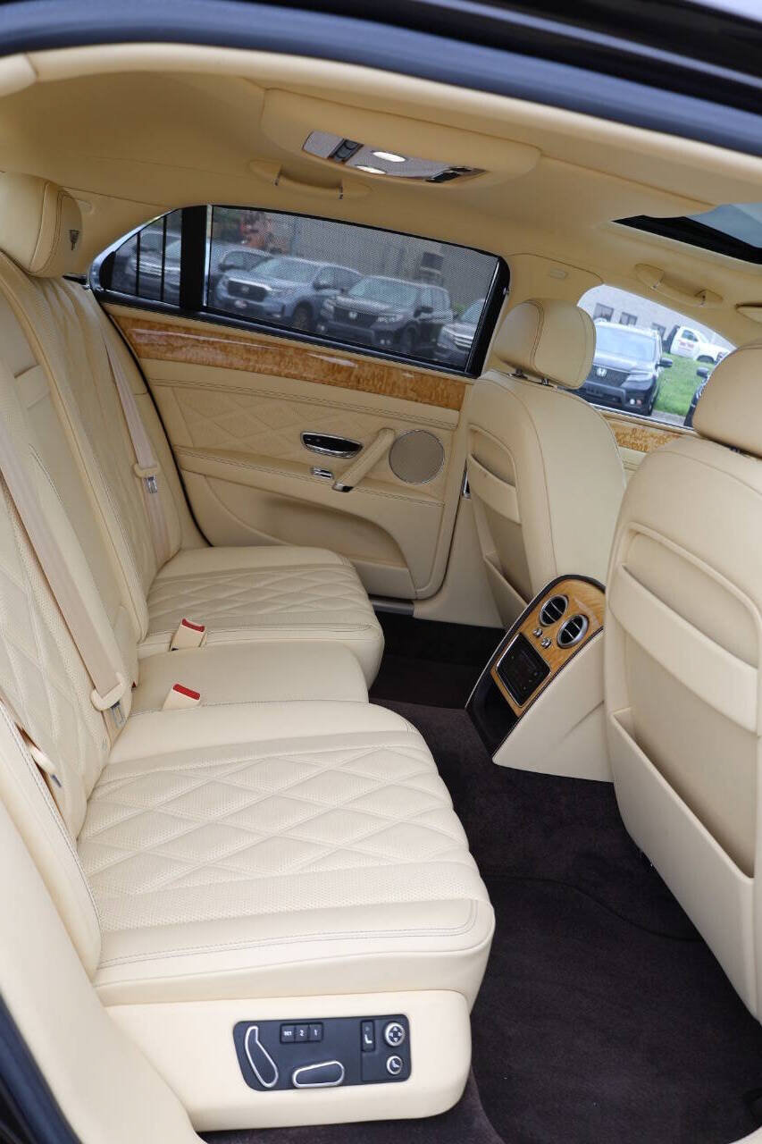 Used 2016 Bentley Flying Spur W12 AWD/4WD image 16