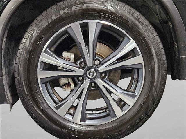 Used 2017 Nissan Rogue SL w/ SL Premium Package FWD image 22