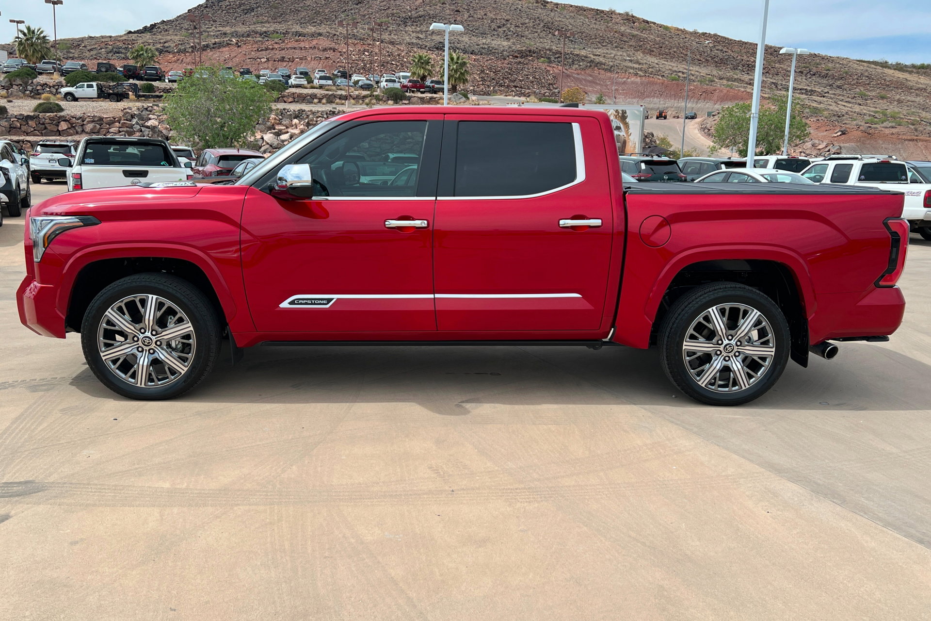 Used 2024 Toyota Tundra Capstone AWD/4WD image 2