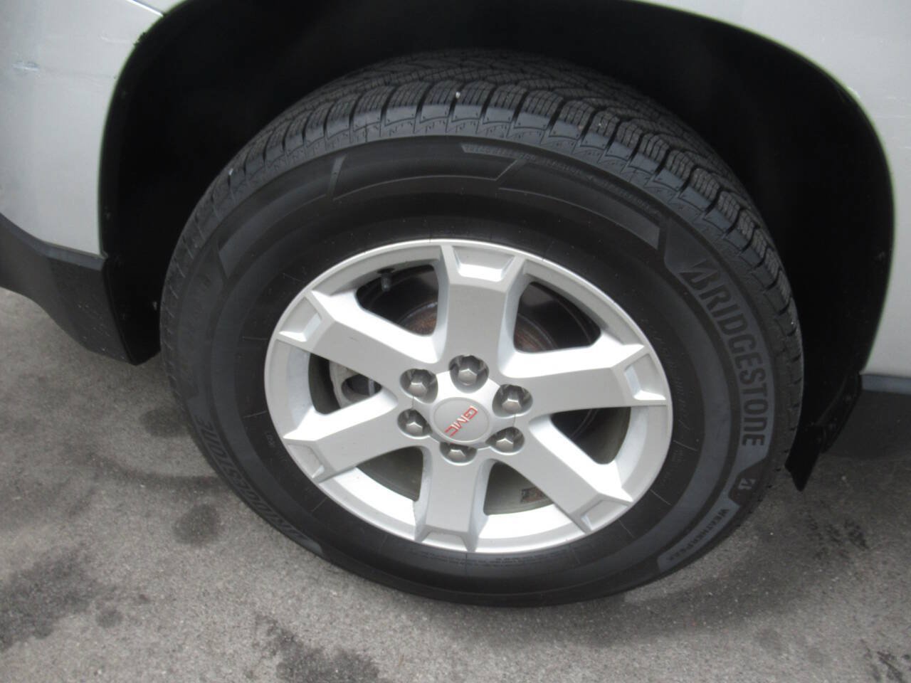 Used 2014 GMC Acadia SLE AWD/4WD image 5