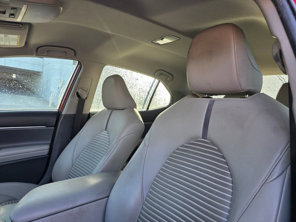 Certified 2022 Toyota Camry SE image 23
