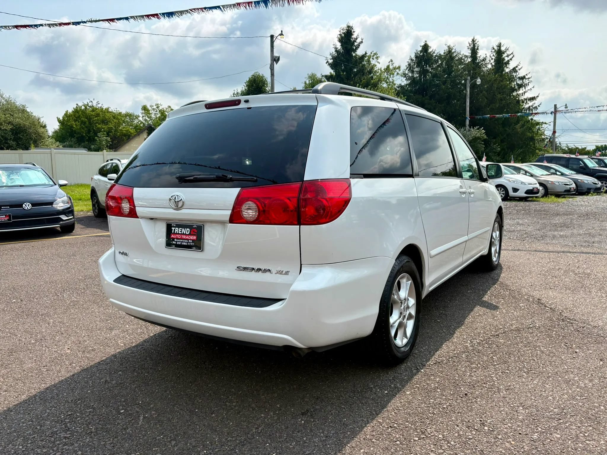 Used 2006 Toyota Sienna XLE w/ XLE Pkg 8 FWD image 5
