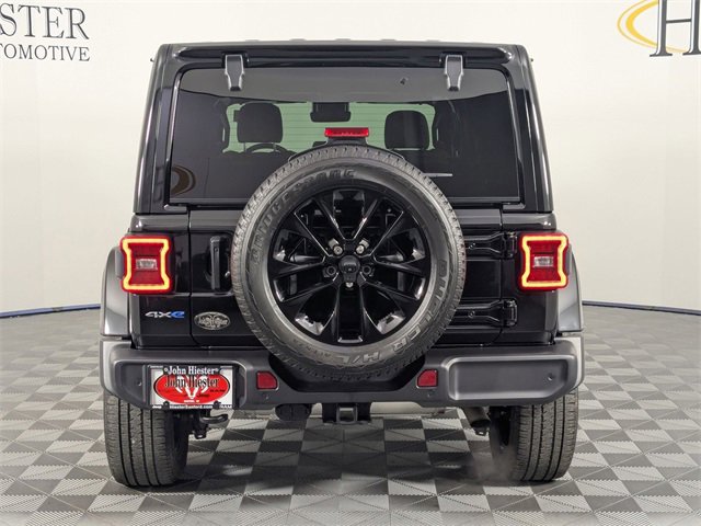 Used 2021 Jeep Wrangler Unlimited Sahara w/ Cold Weather Group image 6