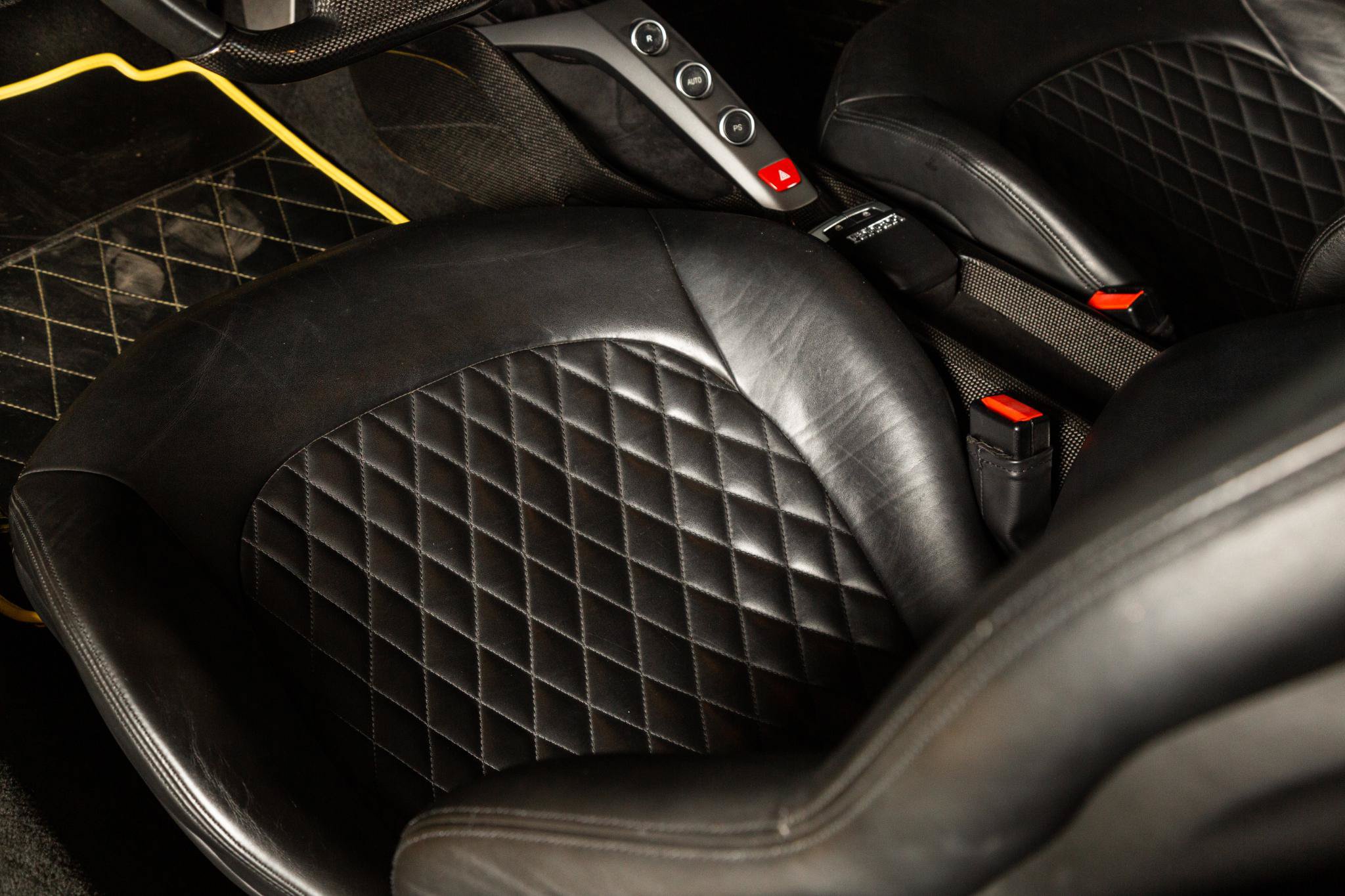 Used 2016 Ferrari 488 GTB RWD image 39