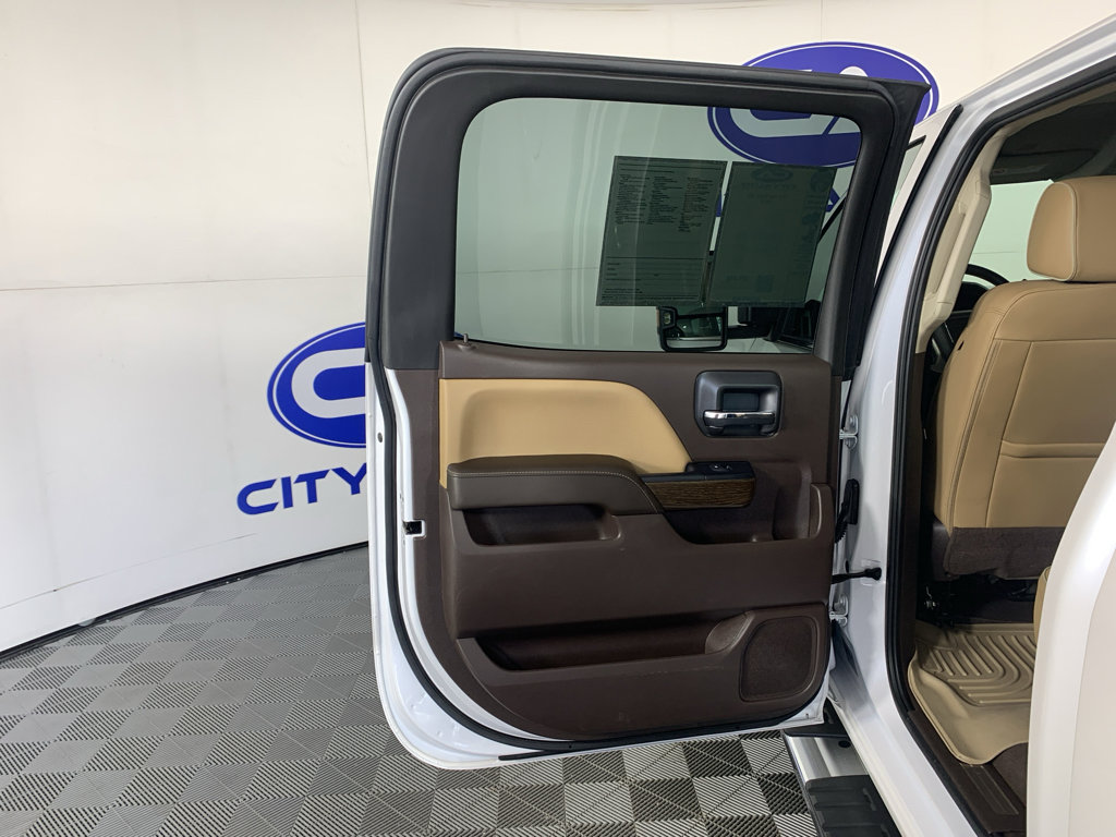 Used 2019 GMC Sierra 3500 Denali w/ Duramax Plus Package image 30