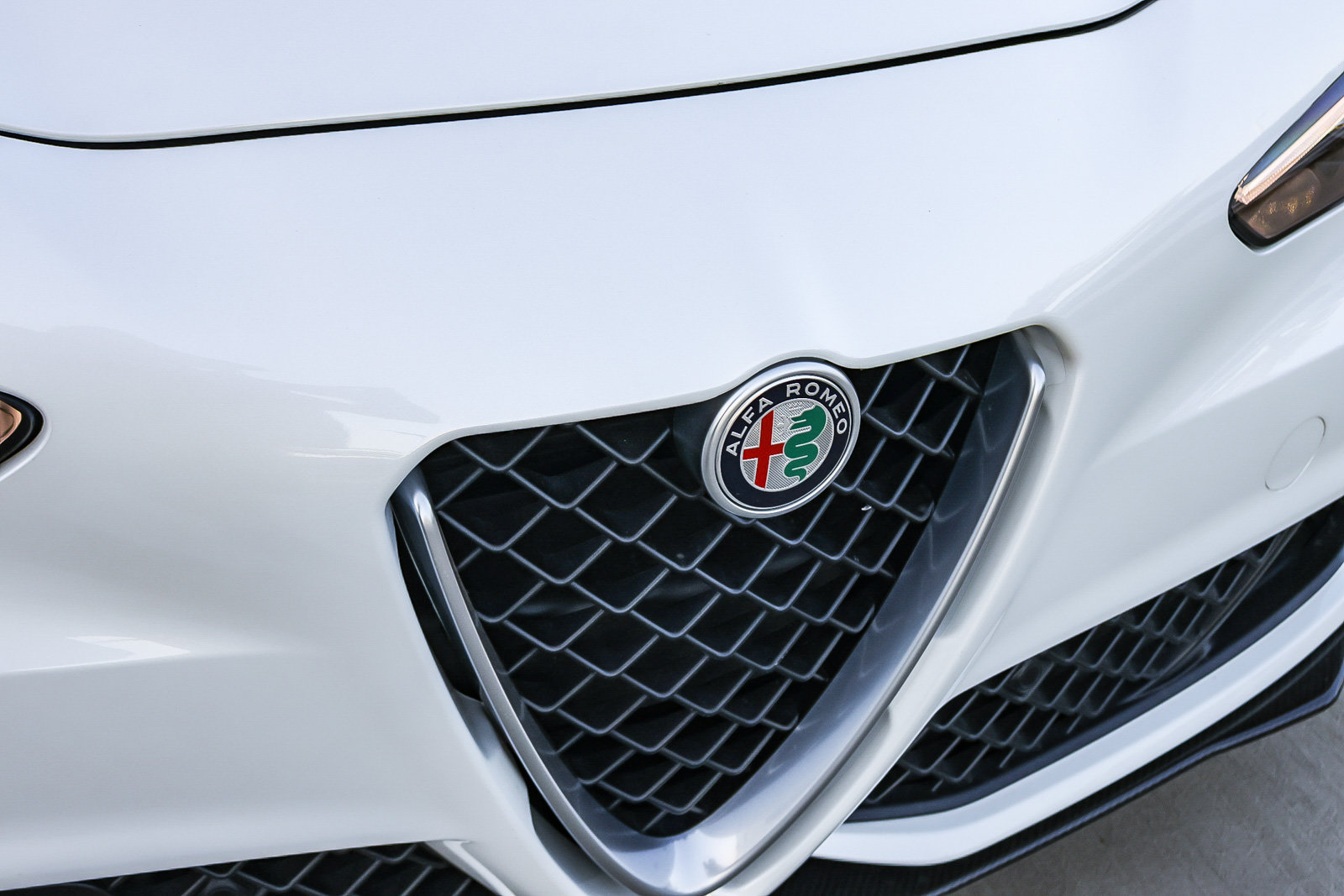 Used 2019 Alfa Romeo Giulia Quadrifoglio w/ Driver Assist Dynamic Package RWD image 16