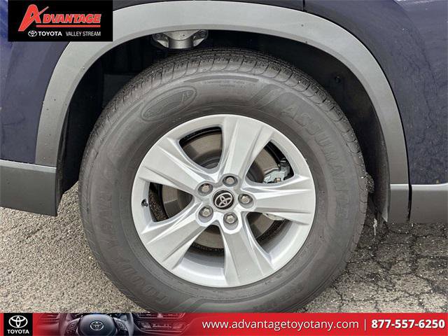 Certified 2025 Toyota Grand Highlander AWD image 11