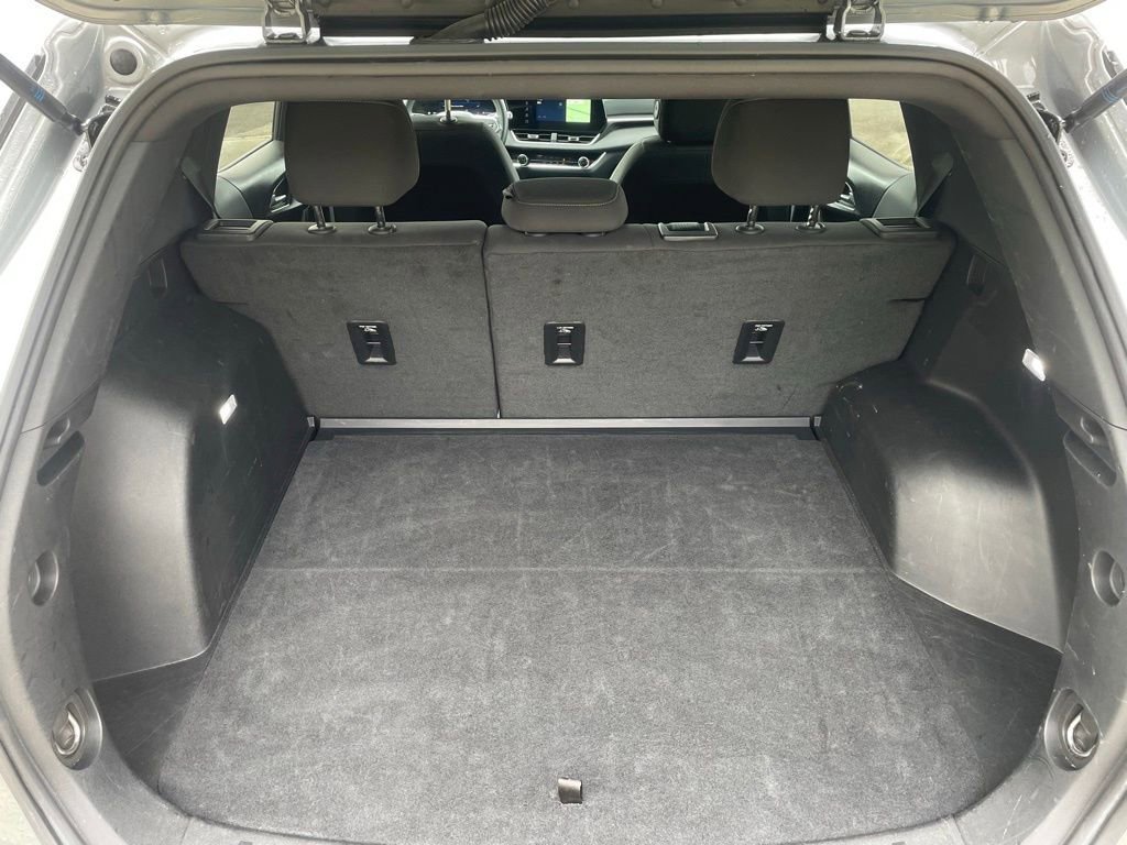 Used 2025 Chevrolet Equinox LT FWD image 16