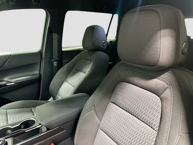 New 2026 Chevrolet Equinox LT w/ Safety and Technology Package AWD/4WD image 24