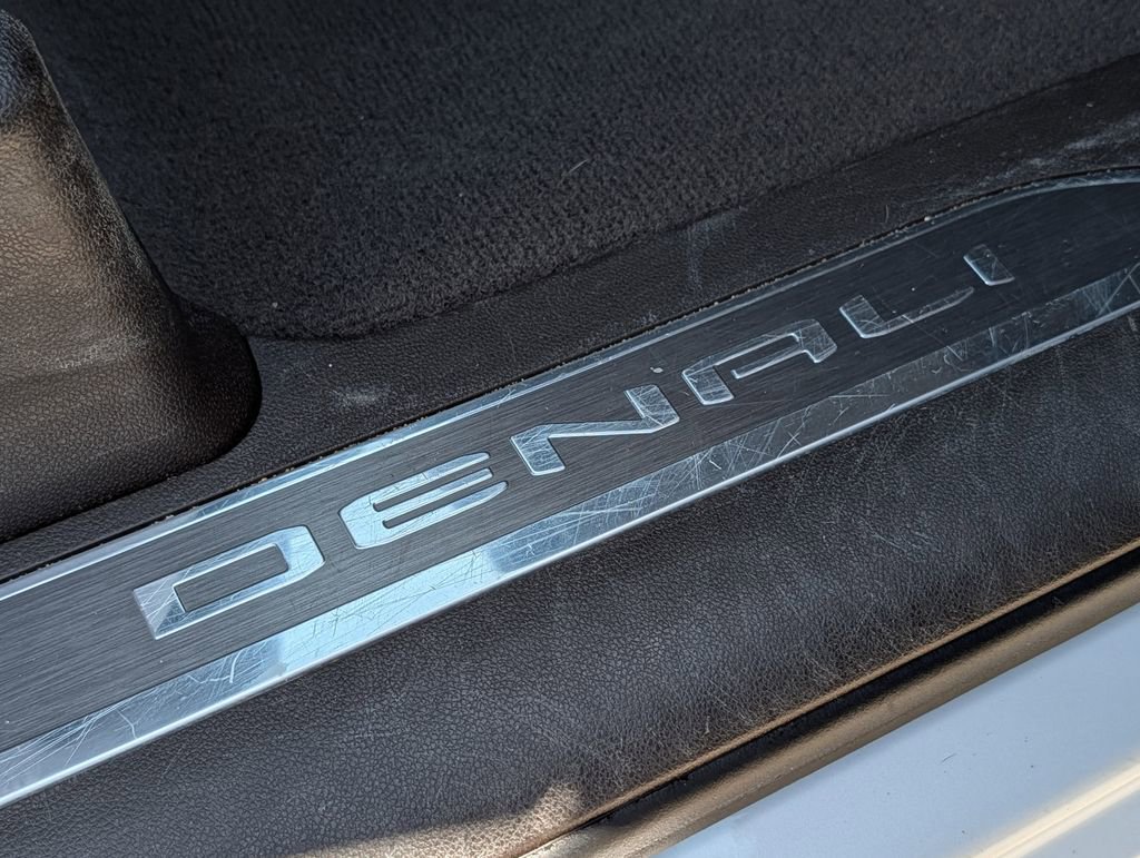 Used 2020 GMC Sierra 2500 Denali w/ Denali Ultimate Package AWD/4WD image 21