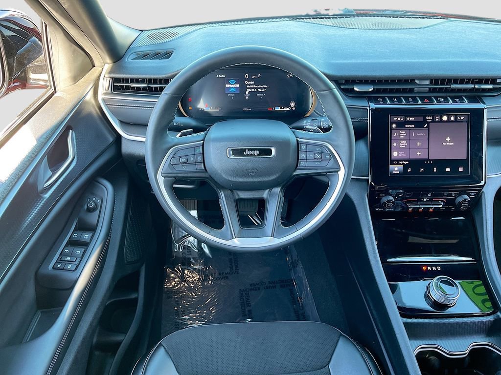 Certified 2025 Jeep Grand Cherokee Altitude image 20