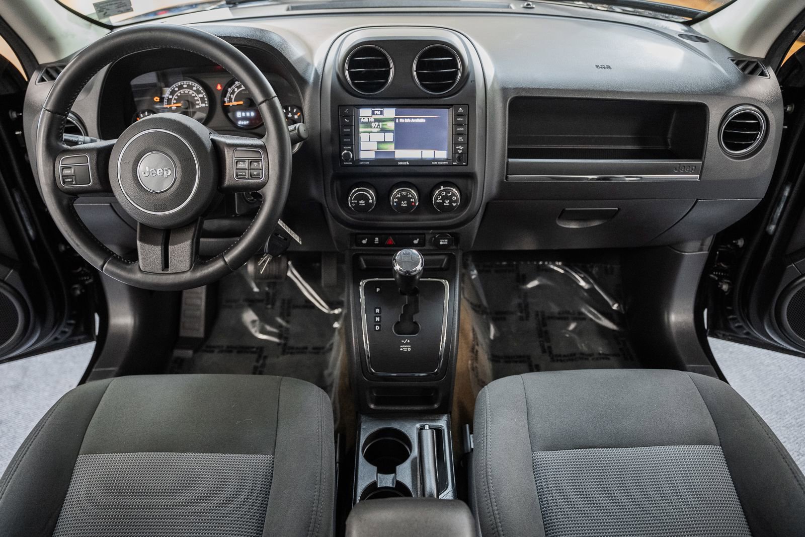 Used 2017 Jeep Patriot Latitude image 22