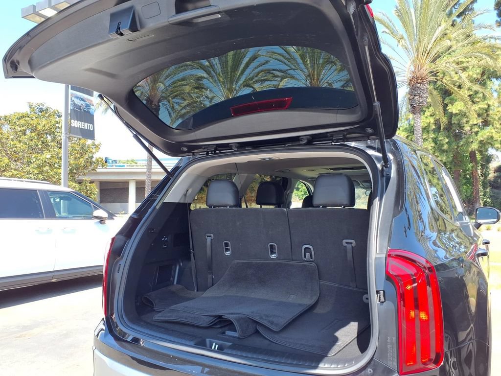 Certified 2023 Kia Telluride S w/ S Sunroof Package AWD/4WD image 23