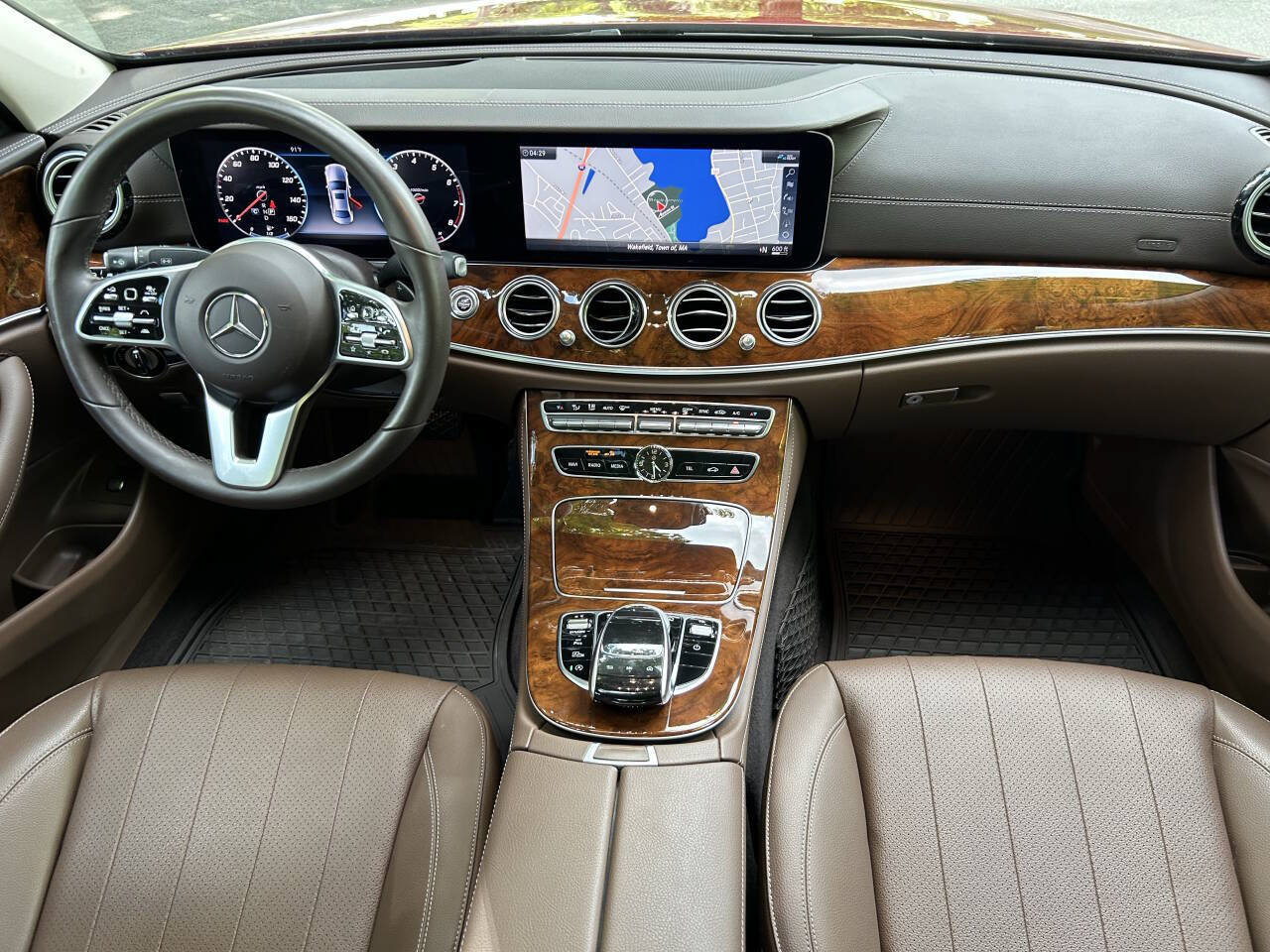 Used 2019 Mercedes-Benz E 450 4MATIC Sedan w/ Driver Assistance Package image 14