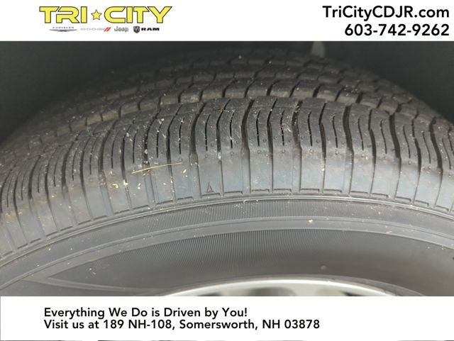 New 2026 Chrysler Voyager LX image 27