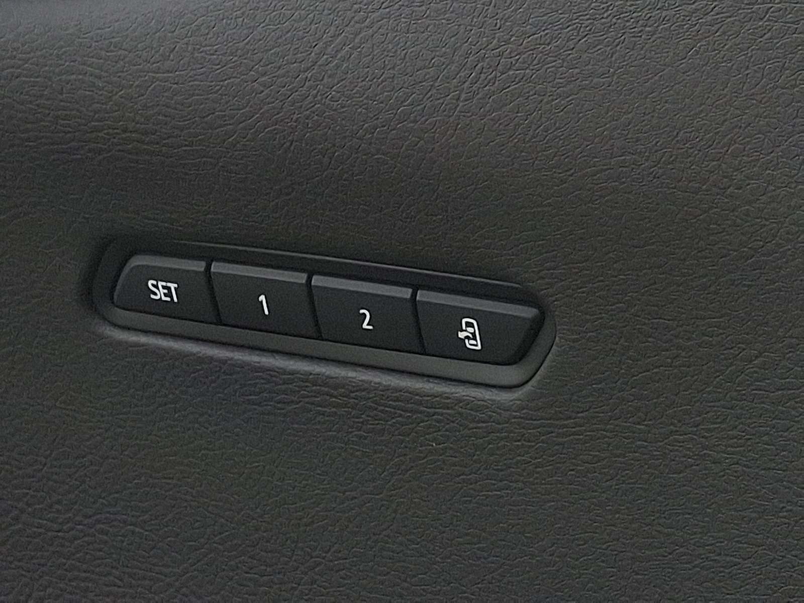 Used 2022 Cadillac XT6 Premium Luxury image 25