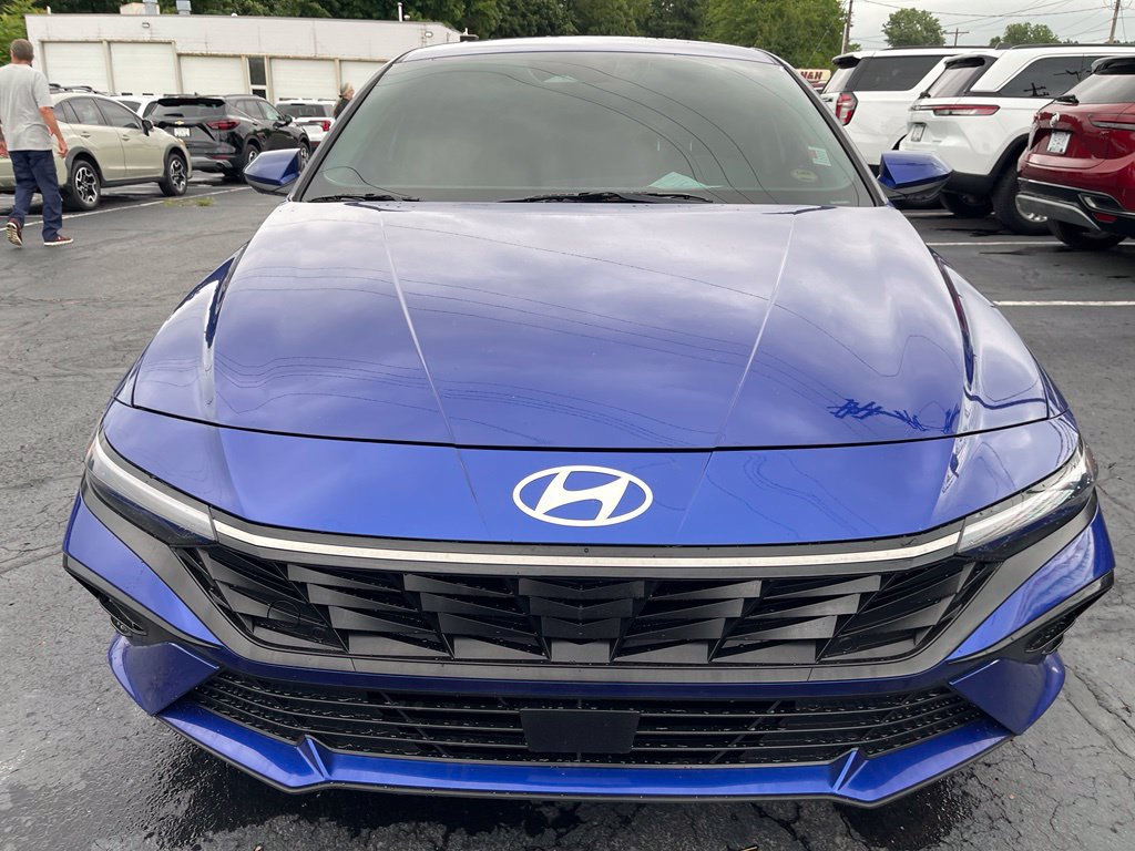 Used 2024 Hyundai Elantra SEL w/ Convenience Package FWD image 5