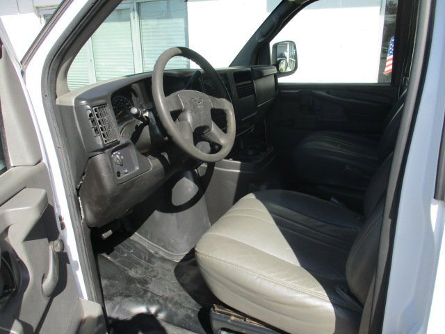 Used 2006 Chevrolet Express 1500 image 9