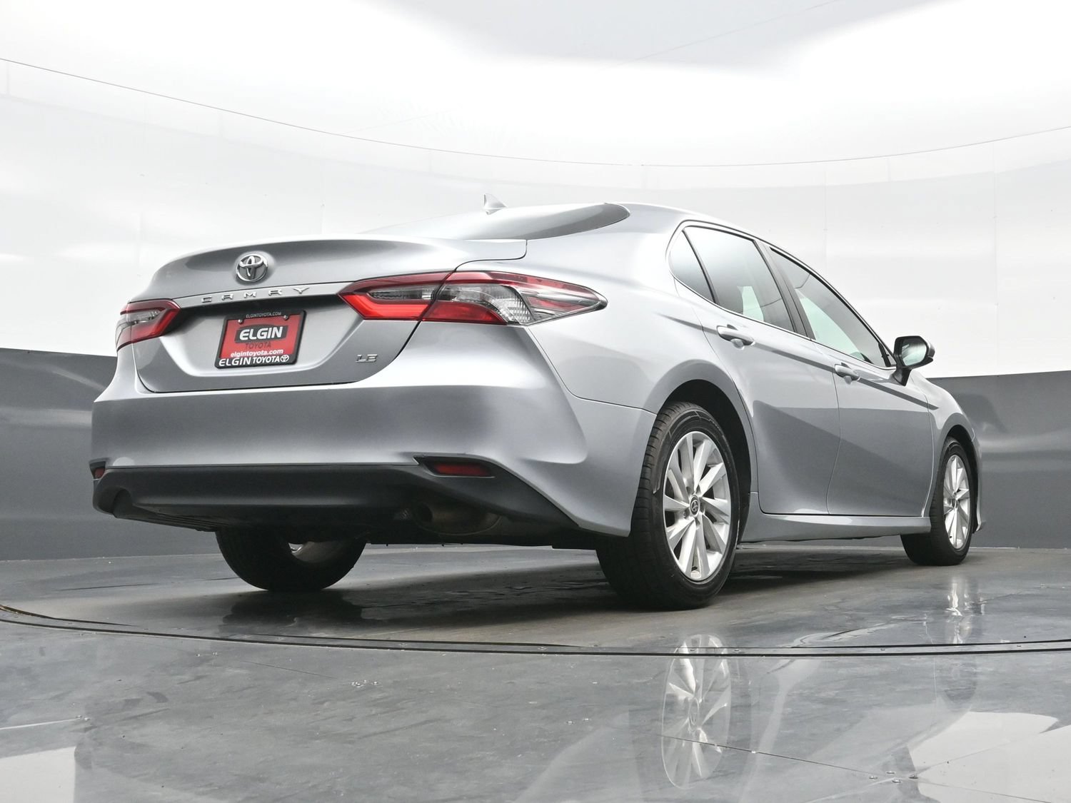 Used 2022 Toyota Camry LE FWD image 31