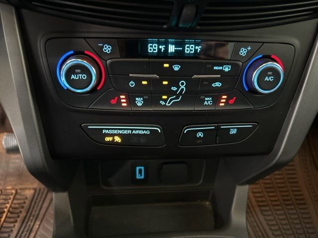 Used 2017 Ford Escape SE w/ Equipment Group 201A image 14