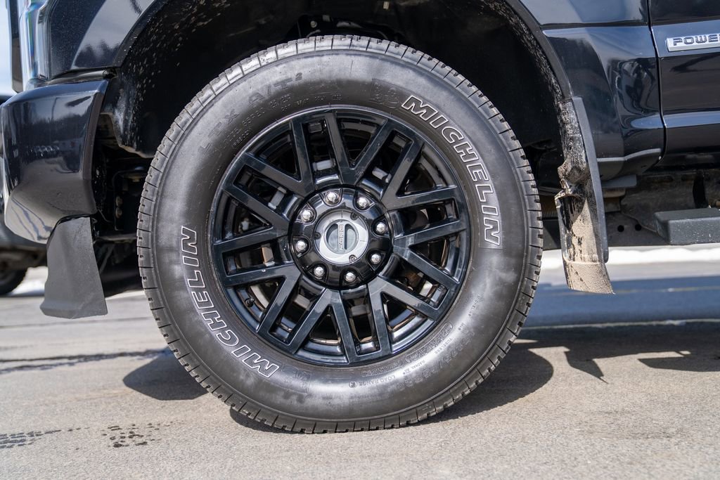 Used 2022 Ford F250 Lariat w/ Black Appearance Package image 2